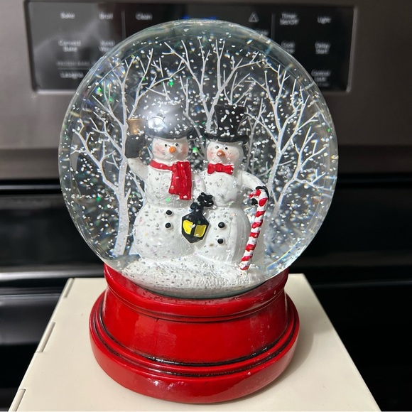 Red Snowman Holiday Decor Globe - Picture 1 of 6
